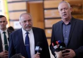 بسبب ولي العهد السعودي..ليبرمان يهاجم غانتس