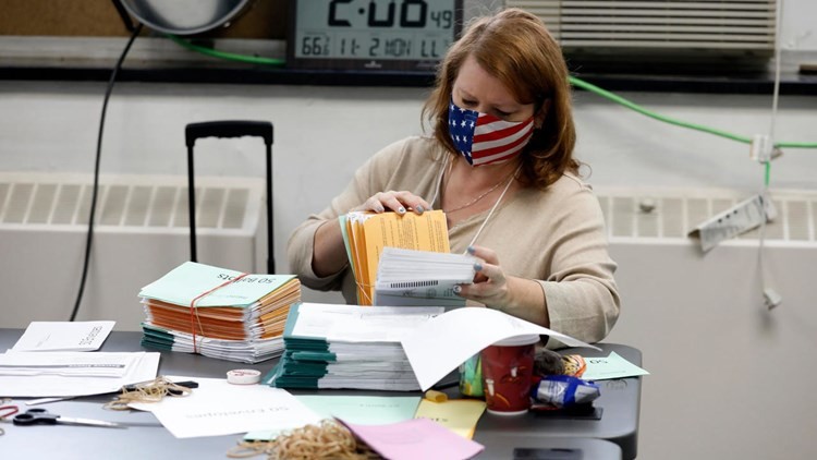 بعد تشكيك ترامب بنتائج الانتخابات...جورجيا تعلن إعادة فرز الأصوات يدوياً