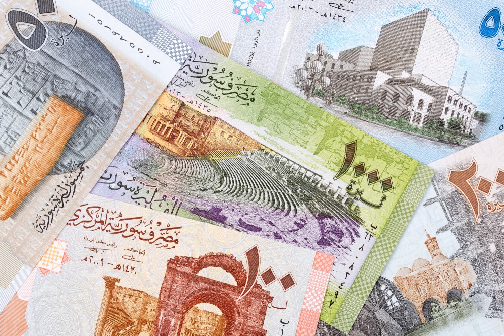 سعر الدولار في سوريا اليوم الخميس 26-11-2020  سعر الليرة السورية مقابل الدولار في السوق السوداء والمصرف المركزي