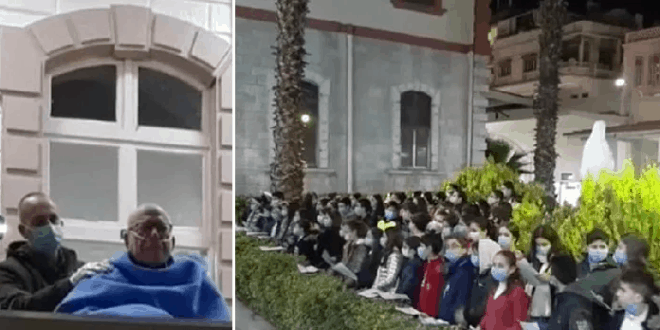 في مشهد مؤثر.. أطفال جوقة الفرح يرتلون أمام نافذة الأب زحلاوي في المستشفى