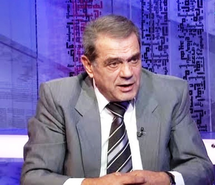 نجاح واكيم يستهزء من تصريحات الجبير ويغرد والجن السعودي يشهد ضد عجوز  سعودي ويتسبب بقطع رأسه, فيديو