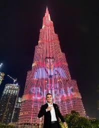 برج خليفة يحتفي بالشيف التركي بوراك