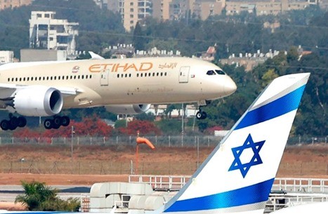 بالفيديو: هكذا سخر إعلام الاحتلال من سواح الخليج