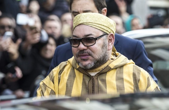 ترامب يقلد زعيماً عربياً وساماً رفيعاً.. من يكون؟