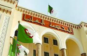 السجن بانتظار رئيسي وزراء في الجزائر....والتهمة