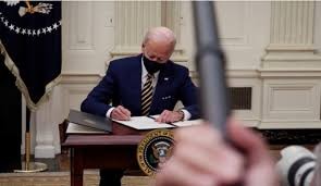 ساعة يد بايدن الأغلى من نوعها.. إليكم سعرها