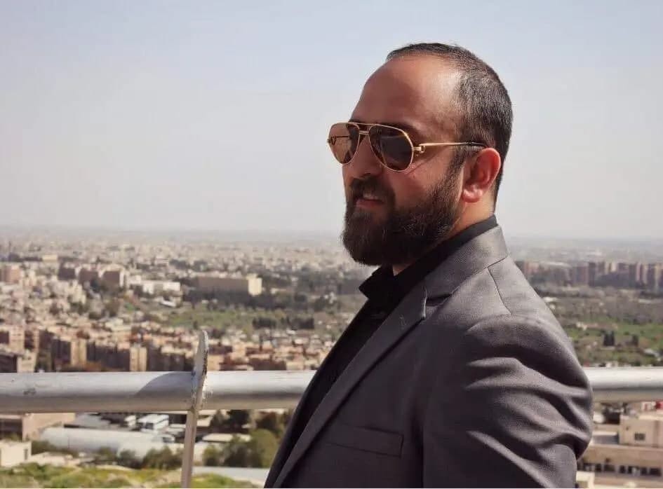 شاب سوري يطرق باب العالمية بمشهد من فلم ...اليكم القصة