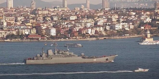 سفينة الإنزال الروسية نوفوتشيركاسك تجتاز “البوسفور” إلى سوريا