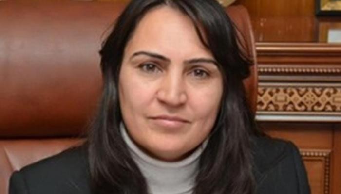 يد القمع في سجون أردوغان.. ضرب وتفتيش عارٍ للنساء