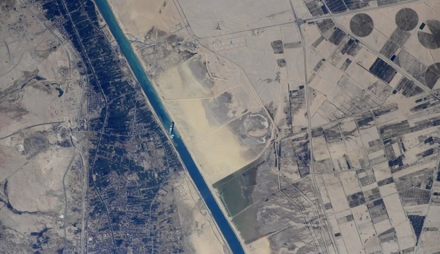 رائد فضاء ينشر صورا لقناة السويس من محطة الفضاء الدولية
