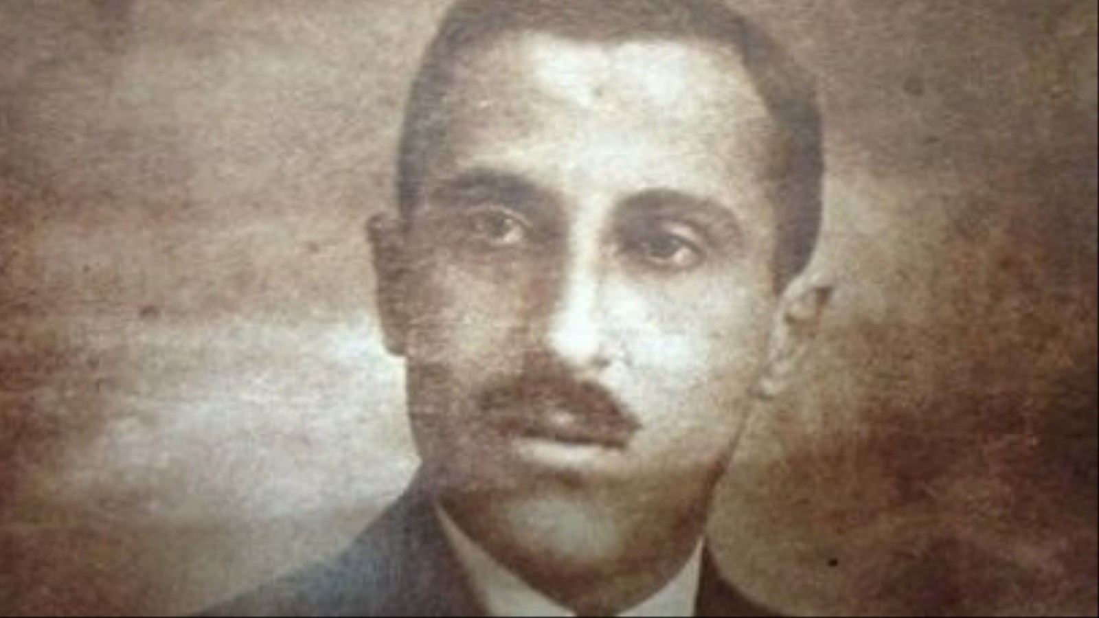 صورة نادرة لرئيس سوري سابق يقبل أنف ملك سعودي