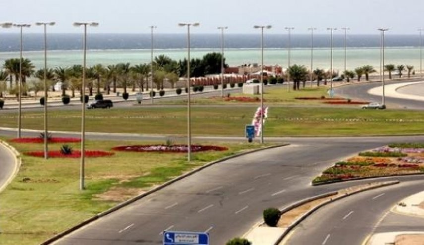 انفجارات قوية تهز مدينة ينبع السعودية