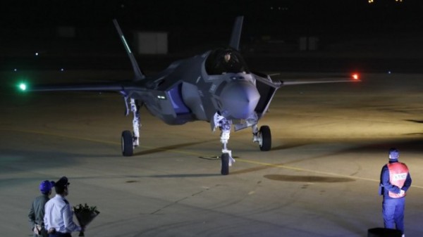 مجهول اقتحم قاعدة عسكرية إسرائيلية ويسرق أسلحة