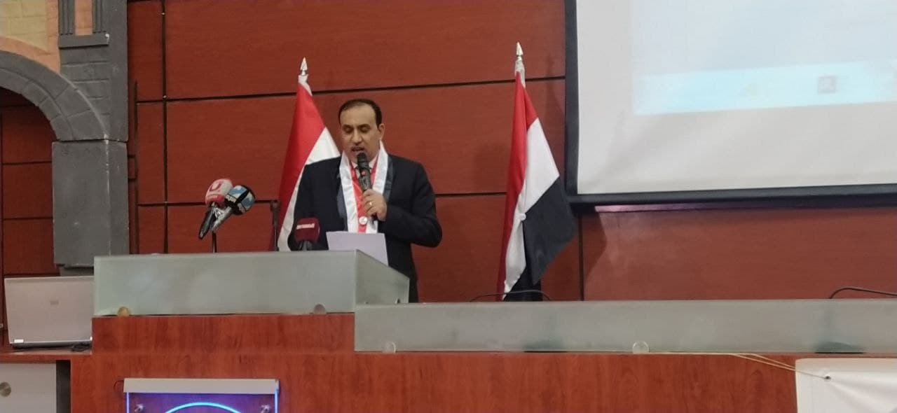 سفير اليمن لدى دمشق معلقا على المبادرة السعودية.. إما السلام المشرف العادل....وإلا فاليد على الزناد