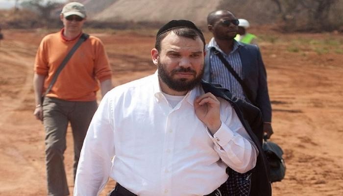 بايدن يلغي قراراً جديداً لترامب بشأن ملياردير 