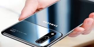 سامسونغ تطرح أحدث هواتفها المنافسة لهذا العام لشبكات 5G (فيديو)