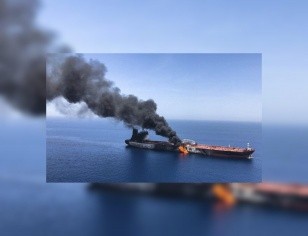 إيران تنشر لأول مرة صورًا وفيديو لسفينتها التي تعرضت لهجوم عنيف في مياه البحر المتوسط.