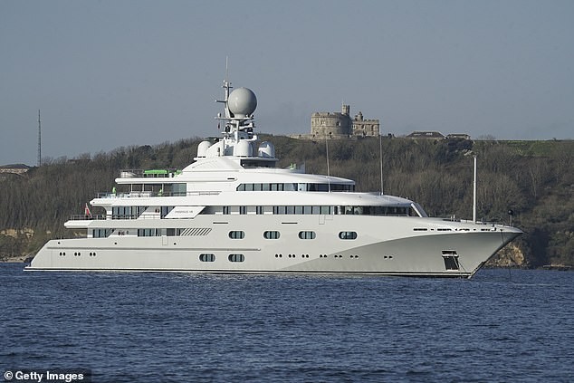 لهذا سافر محمد بن سلمان إلى بريطانيا على متن يخته الفاخر