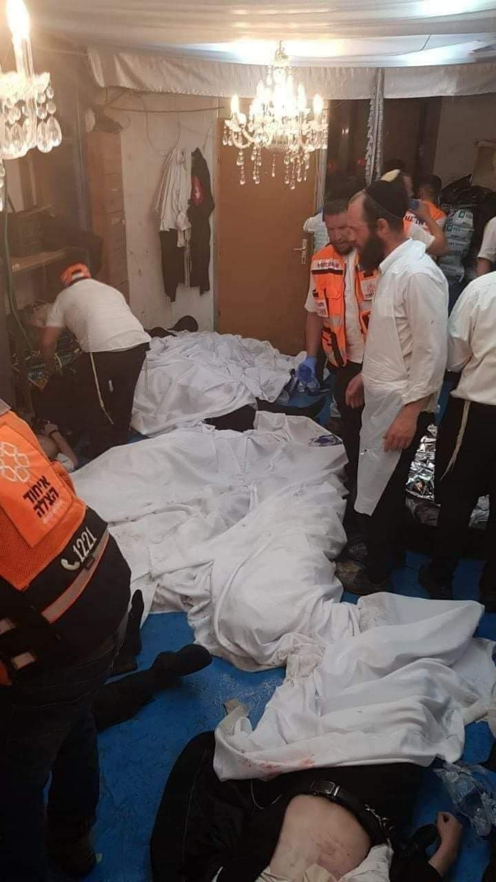 بالفيديو والصور انهيار جسر بالمستوطنين الإسرائيليين في منطقة جبل الجرمق وسقوط العشرات من القتلى