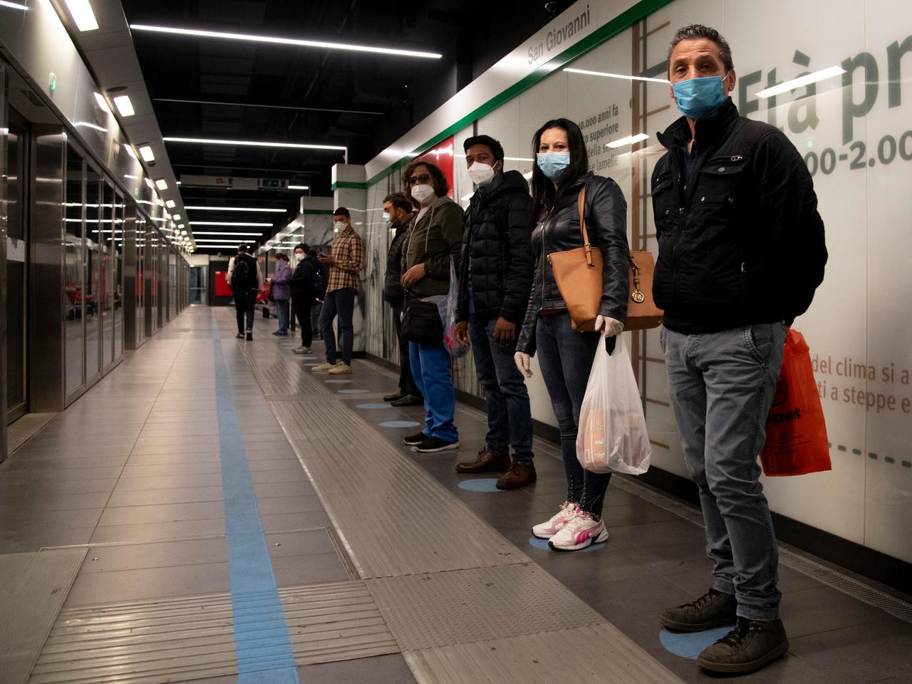 كورونا ..مسافة العدوى من مترين إلى 20 متر ..دراسة جديدة