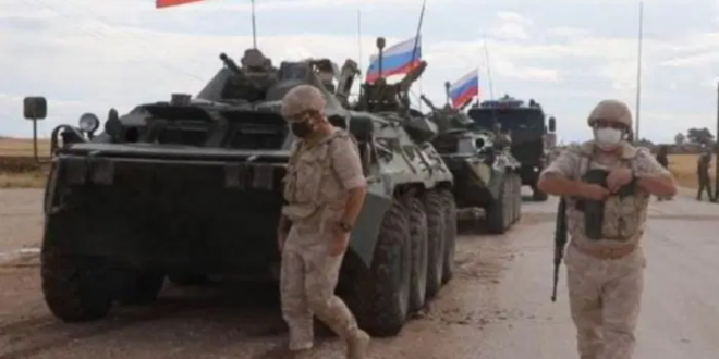القوات الروسية تصل الى حقول النفط التي تحتلها الولايات المتحدة شرق سوريا