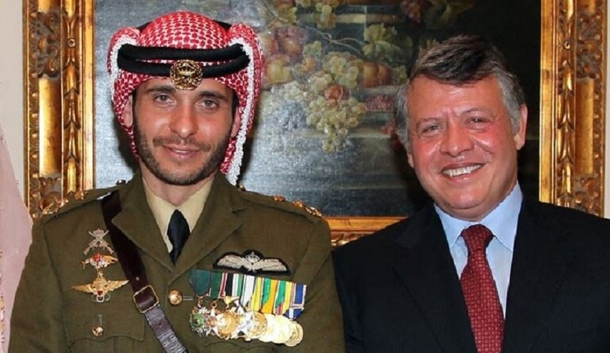 الملك الأردني يكلف عمه بمهمة التواصل مع الأمير حمزة