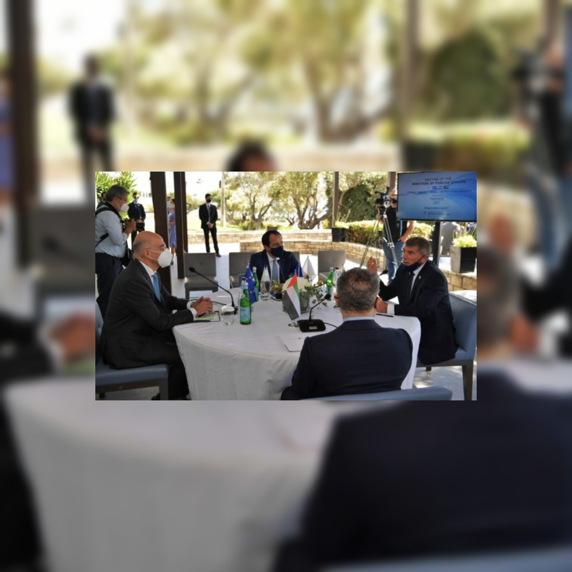 اعلام العدو : أشكنازي يحذر من حصول إيران على قنبلة نووية وأولمرت يصف نتنياهو بالمتعجرف