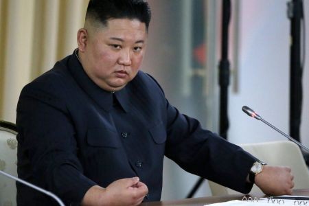 كيم يعدم رجلا لبيعه ميموري تحمل أغاني مناهضة للاشتراكية
