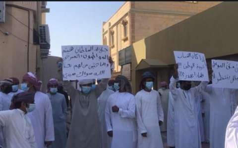 احتجاجات ومواجهات مع الشرطة في مدينة عمانية..والسبب