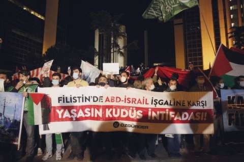 مظاهرة احتجاجية أمام قنصلية 