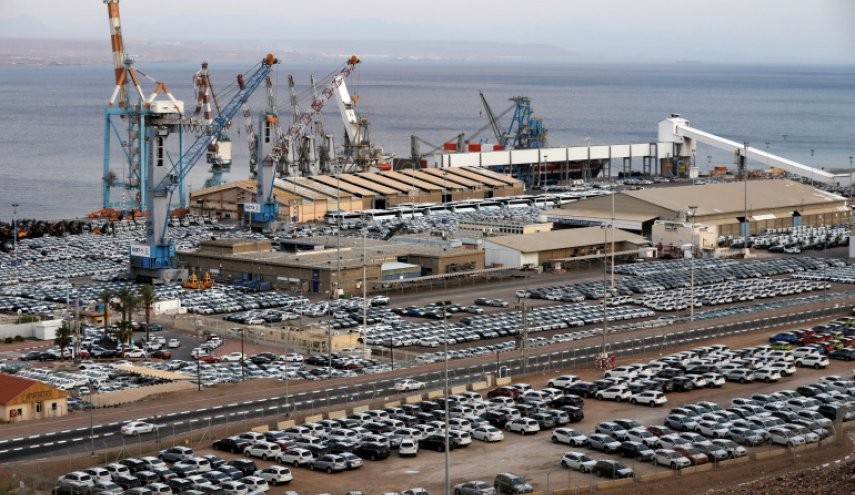 وصول سفينة شحن إماراتية ضخمة إلى ميناء إيلات بالاراضي المحتلة