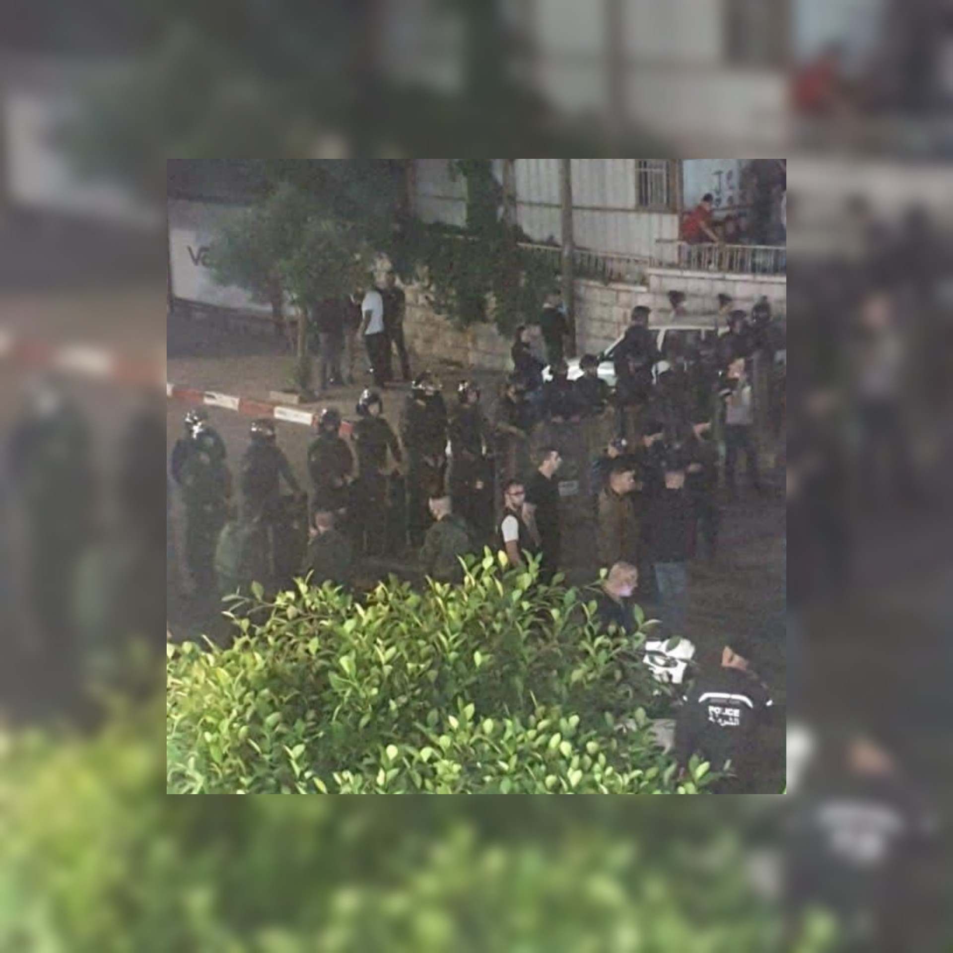 بالفيديو و الصور /قوات السلطة تعترض مسيرة حاشدة في رام الله مساندة للقدس و المقاومة