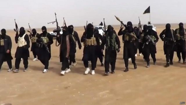 تحركات منظمة في مخيم الهول... هكذا يحاول 