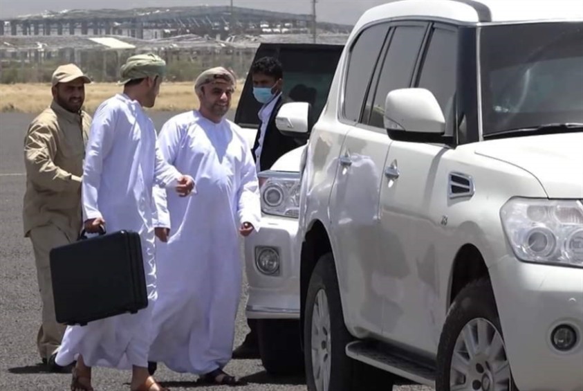 للمرّة الأولى: وفد عماني في صنعاء... يلتقي الحوثي