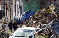 بالفيديو: آثار مدمرة خلّفها إعصار نادر في التشيك
