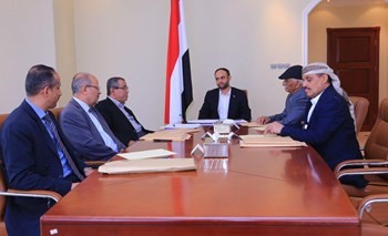 المجلس السياسي الأعلى: فتح مطار صنعاء وميناء الحديدة لا يعد مكرمة من أحد