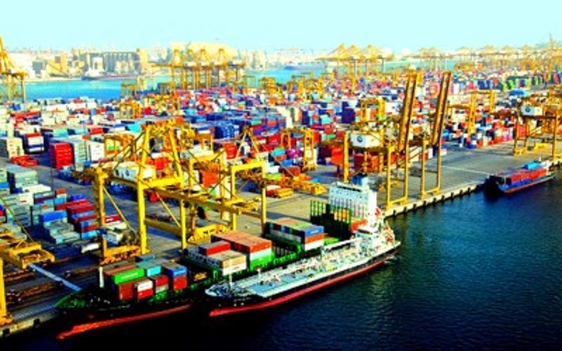ماذا تعرف عن ميناء جبل علي في دبي الذي وقع فيه الانفجار
