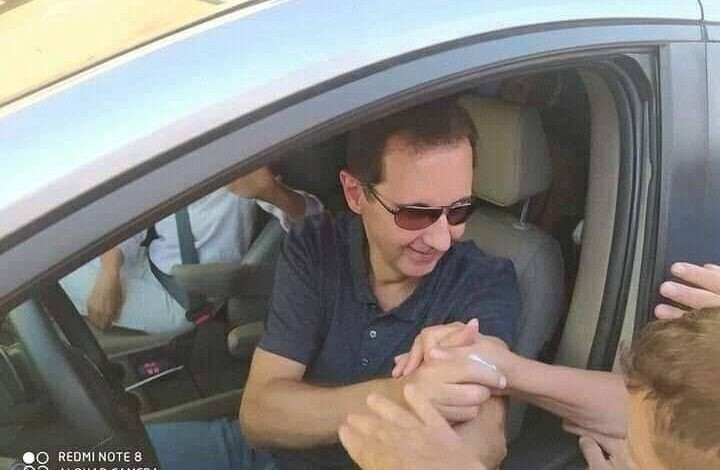 الرئيس الأسد وأسرته في زيارة لقرية عين الكبيرة في الشيخ بدر