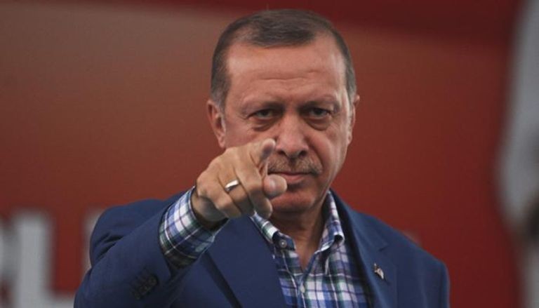 أردوغان يواصل تضييق الخناق على معارضيه...ويستعد لرفع الحصانة عن 20 نائبا معارضا