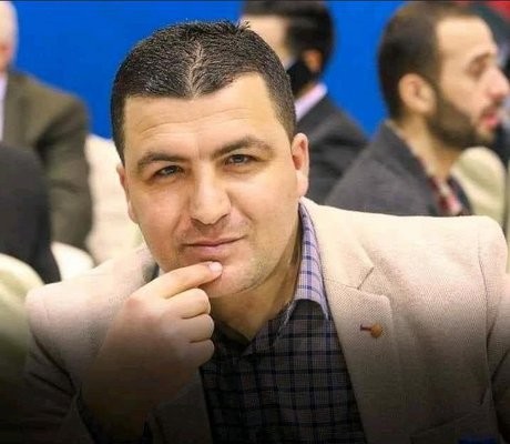 عصابات ربيب جيش الإحتلال محمود عباس تغتدي على عيادة طبيب فلسطيني معارض,
