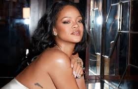 ريهانا تدخل نادي المليارات لتصبح أغنى فنانة على وجه الأرض