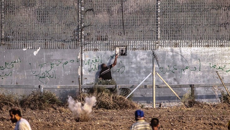 مصرع الجندي الصهيوني الذي أصيب برصاصة شاب فلسطيني من مسافة صفر