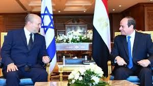 للمرة الأولى في تاريخ اللقاءات المصرية الإسرائيلية...علم الإحتلال يحضر في اجتماع السيسي وبينيت