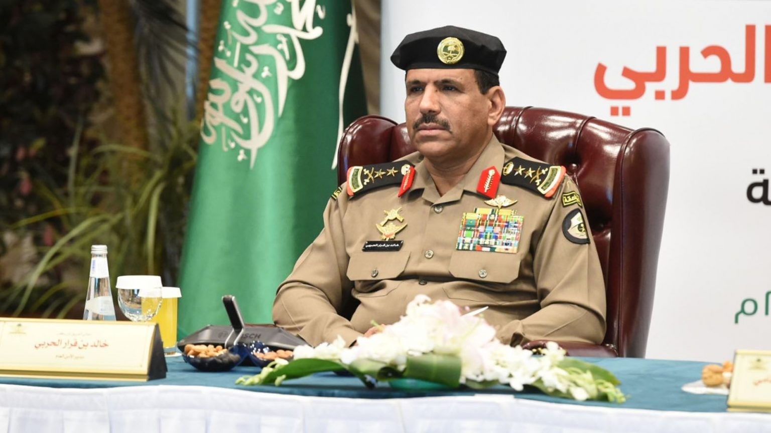 بعد ساعات من قرار إقالته والتحقيق معه...معلومات عن وفاة مدير الأمن العام السعودي