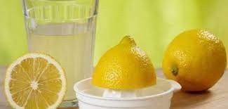 ماذا يحدث لمريض القولون عند تناول الليمون يومياً..