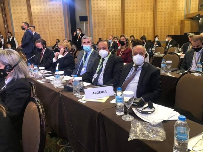 وفد برلماني جزائري يحرج وفدا إسرائيليا في مؤتمر دولي... بهذه الطريقة