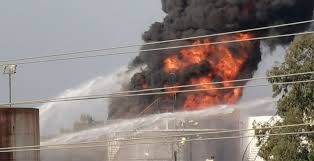 حريق ضخم يلتهم خزان وقود جنوب لبنان.. الجيش يقوم بإخلاء المنطقة خوفاً من توسُّعه